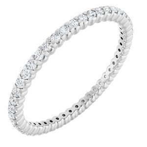 1/2 Ctw Lab-Grown Diamond Eternity Band
